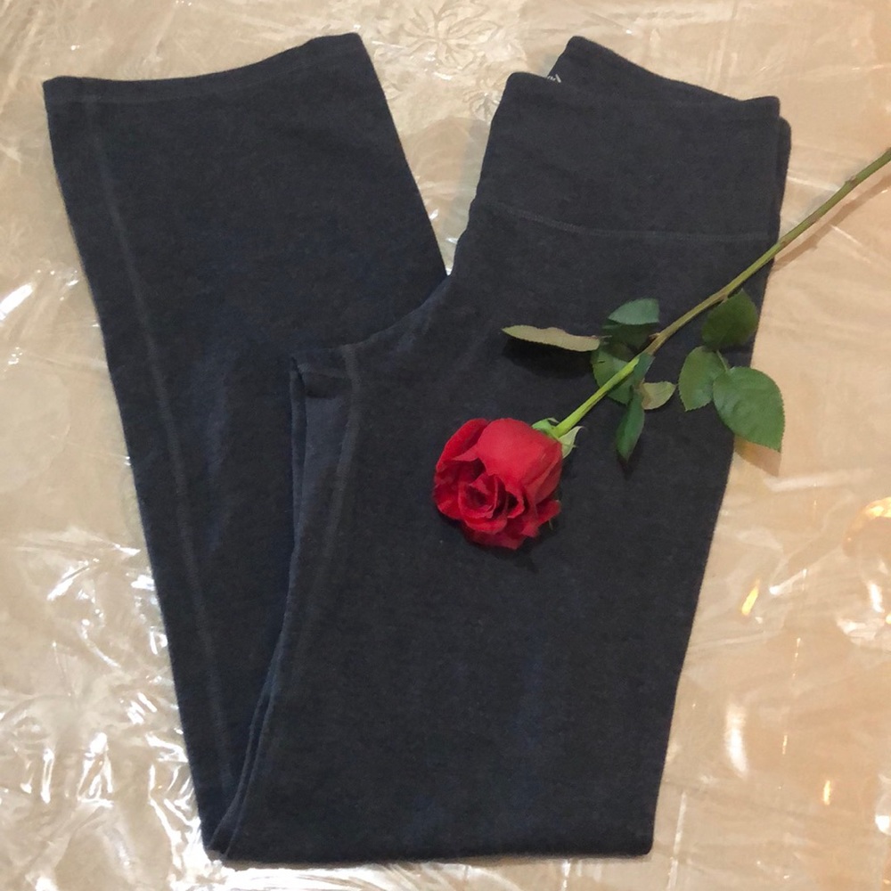Active wear leggings size Medium